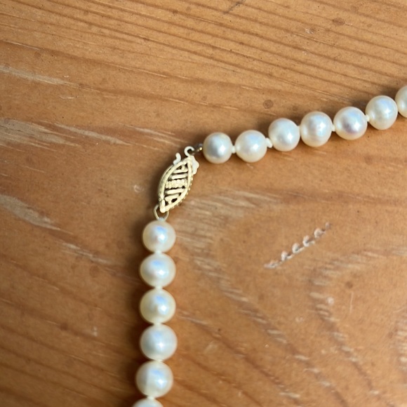 Pearl necklace - Picture 2 of 3
